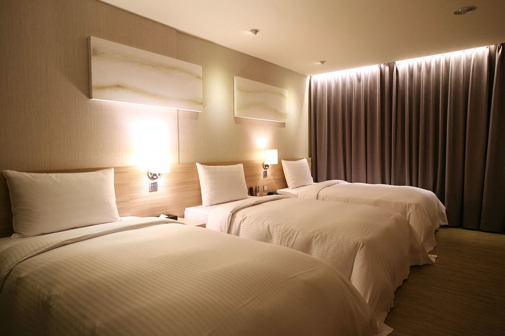 Smile 73 Hotel Ταϊχούνγκ Εξωτερικό φωτογραφία