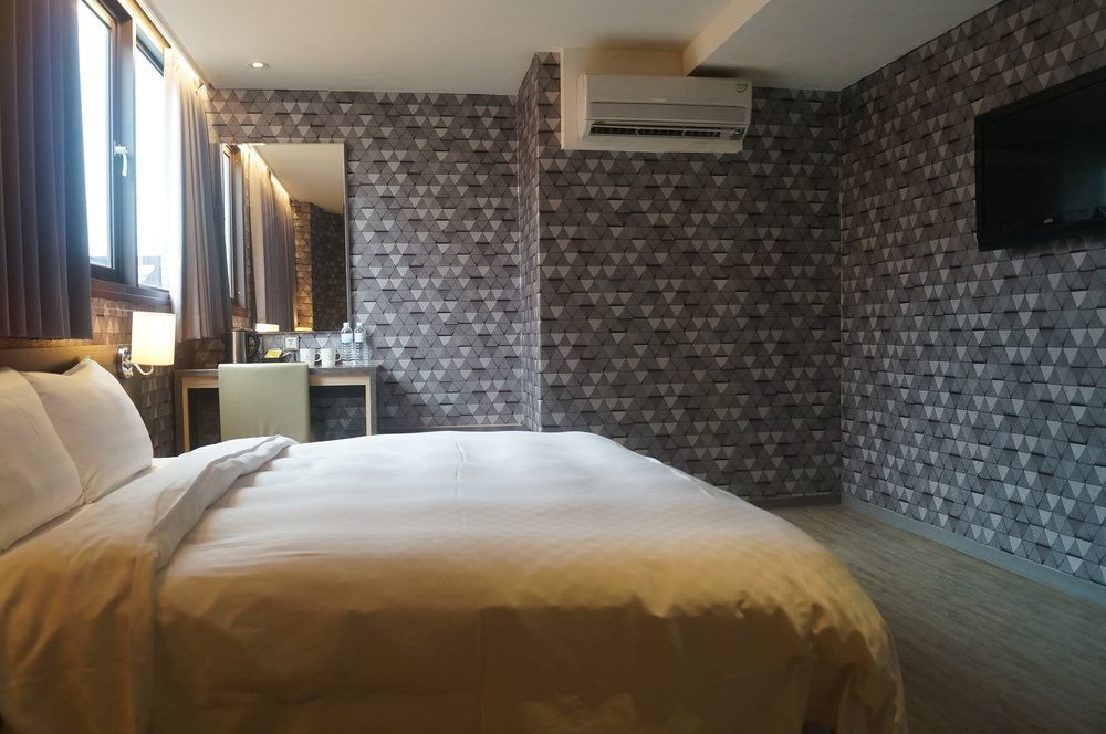 Smile 73 Hotel Ταϊχούνγκ Εξωτερικό φωτογραφία